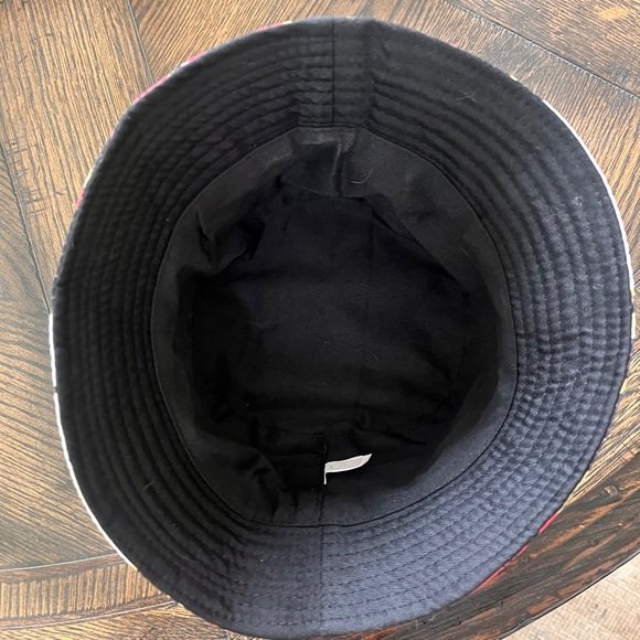 🩷🎉NWT 🎉🩷 FAUX LV BUCKET HAT - Picture 6 of 12